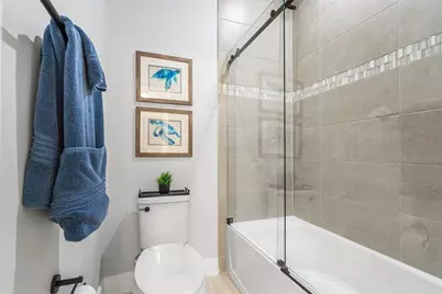 2238  Appleton Cir, Oakland Park, FL 33309 - Photo 23