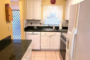 9261 Sunrise Lakes Blvd, Sunrise, FL 33322 - Photo 7