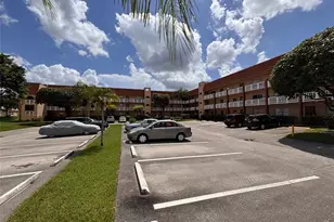 9261 Sunrise Lakes Blvd, Sunrise, FL 33322 - Photo 25