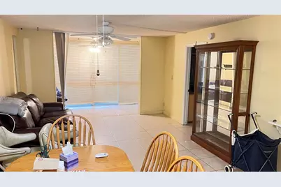 9261  Sunrise Lakes Blvd, Unit #212, Sunrise, FL 33322 - Photo 7