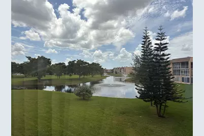 9261  Sunrise Lakes Blvd, Unit #212, Sunrise, FL 33322 - Photo 9