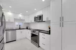 8911 S Hollybrook Blvd, Pembroke Pines, FL 33025 - Photo 5