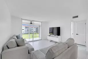 8911 S Hollybrook Blvd, Pembroke Pines, FL 33025 - Photo 11