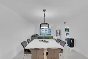 8911 S Hollybrook Blvd, Pembroke Pines, FL 33025 - Photo 9