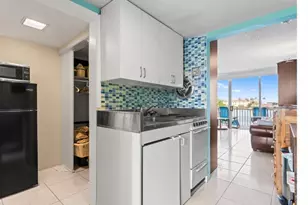 2508 Bay Dr, Pompano Beach, FL 33062 - Photo 7