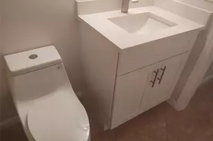 301 Club Cir, Boca Raton, FL 33487 - Photo 21