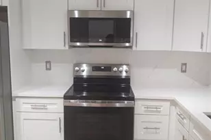 301 Club Cir, Boca Raton, FL 33487 - Photo 5