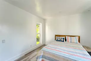 5310 NE 6th Ave, Oakland Park, FL 33334 - Photo 5