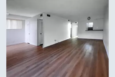 9420 S Hollybrook Lake Dr, Unit #201, Pembroke Pines, FL 33025 - Photo 5