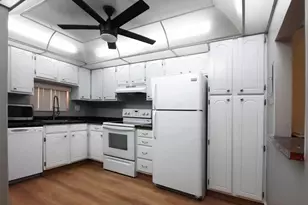 9420 S Hollybrook Lake Dr, Pembroke Pines, FL 33025 - Photo 3