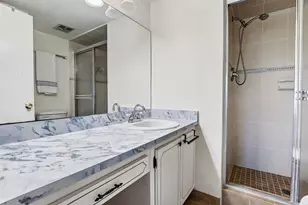 8100 Sunrise Lakes Blvd, Sunrise, FL 33322 - Photo 17