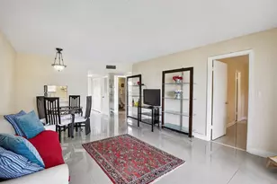 8100 Sunrise Lakes Blvd, Sunrise, FL 33322 - Photo 11