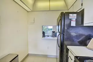 8100 Sunrise Lakes Blvd, Sunrise, FL 33322 - Photo 5