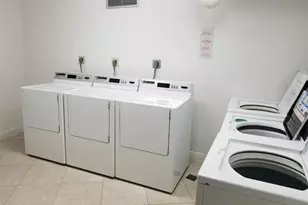 1400 St Charles Pl, Pembroke Pines, FL 33026 - Photo 17