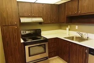 1400 St Charles Pl, Pembroke Pines, FL 33026 - Photo 9