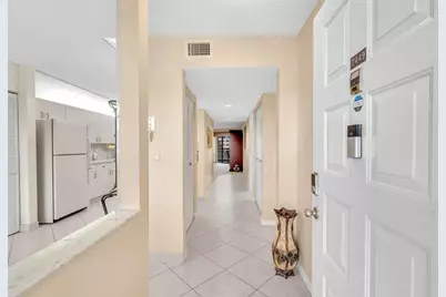 7449  Fairfax Dr, Unit #211, Tamarac, FL 33321 - Photo 3
