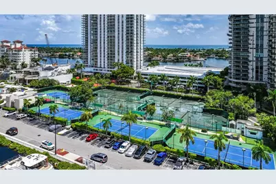 19707  Turnberry Way, Unit #8C, Aventura, FL 33180 - Photo 37