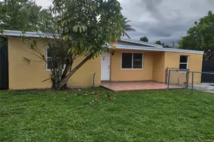 128 Miami Gardens Rd, West Park, FL 33023 - Photo 3