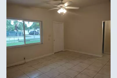 128  Miami Gardens Rd, West Park, FL 33023 - Photo 13