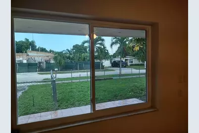 128  Miami Gardens Rd, West Park, FL 33023 - Photo 31