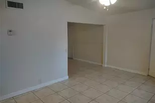 128 Miami Gardens Rd, West Park, FL 33023 - Photo 21