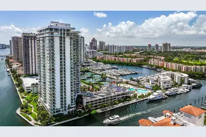 19707  Turnberry Way, Unit #Ts-2, Aventura, FL 33180 - Photo 1