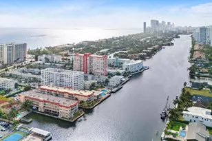 2097 S Ocean Dr, Hallandale Beach, FL 33009 - Photo 25