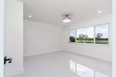 9811 N Hollybrook Lake Dr, Unit #308, Pembroke Pines, FL 33025 - Photo 3