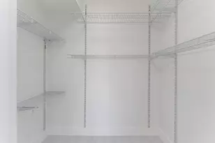 9811 N Hollybrook Lake Dr, Pembroke Pines, FL 33025 - Photo 17