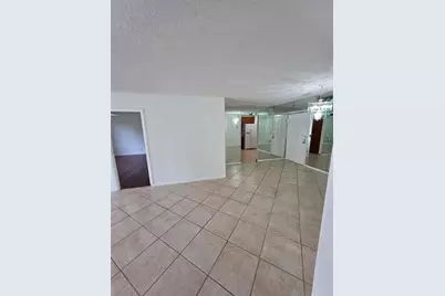 6361 N Falls Circle Dr, Unit #207, Lauderhill, FL 33319 - Photo 5