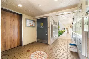 3300 W Rolling Hills Cir, Davie, FL 33328 - Photo 5