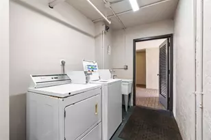 3300 W Rolling Hills Cir, Davie, FL 33328 - Photo 33