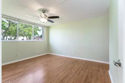 9720 S Hollybrook Lake Dr, Unit #205, Pembroke Pines, FL 33025 - Photo 13