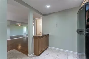 9720 S Hollybrook Lake Dr, Pembroke Pines, FL 33025 - Photo 15