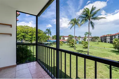 9720 S Hollybrook Lake Dr, Unit #205, Pembroke Pines, FL 33025 - Photo 17