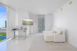 475 Brickell Ave, Miami, FL 33131 - Photo 7