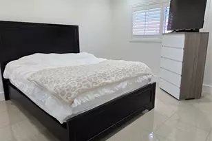 7895 W 29th Ln, Hialeah, FL 33018 - Photo 25