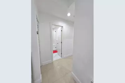 7895 W 29th Ln, Unit #202-16, Hialeah, FL 33018 - Photo 13