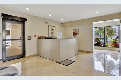 330 SE 20 Ave, Unit #421, Deerfield Beach, FL 33441 - Photo 27