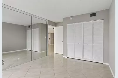 330 SE 20 Ave, Unit #421, Deerfield Beach, FL 33441 - Photo 19
