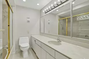 330 SE 20th Ave, Deerfield Beach, FL 33441 - Photo 17