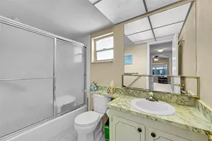 9380 Sunrise Lakes Blvd, Sunrise, FL 33322 - Photo 9