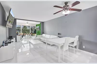 9235  Lagoon Pl, Unit #207, Davie, FL 33324 - Photo 1