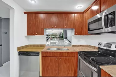 9235  Lagoon Pl, Unit #207, Davie, FL 33324 - Photo 15