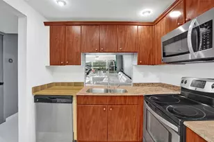 9235 Lagoon Pl, Davie, FL 33324 - Photo 15