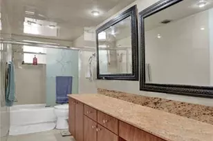 9235 Lagoon Pl, Davie, FL 33324 - Photo 23