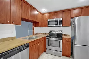 9235 Lagoon Pl, Davie, FL 33324 - Photo 17