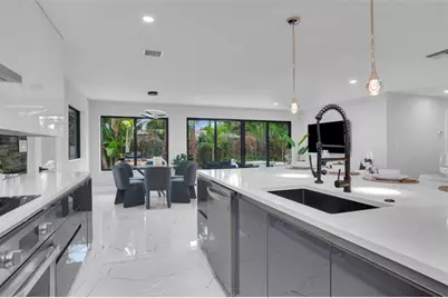 2748 NW 9th Ln, Wilton Manors, FL 33311 - Photo 15