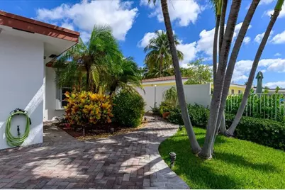 200 SE 11th St, Pompano Beach, FL 33060 - Photo 7