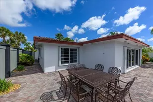 200 SE 11th St, Pompano Beach, FL 33060 - Photo 9